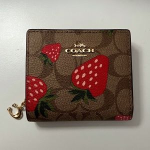 SOLD NWT - Coach Snap Wallet In Signature Canvas With Wild Strawberry Print